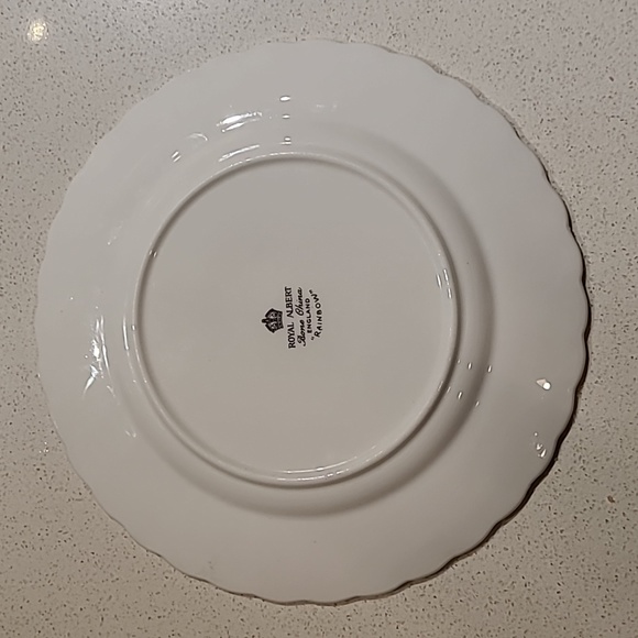 Vintage Royal Albert "Rainbow" blue bread and butter plates (set of 4) - Picture 11 of 12